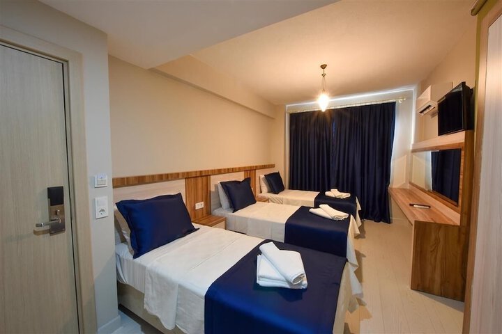 Room 11 of 24
