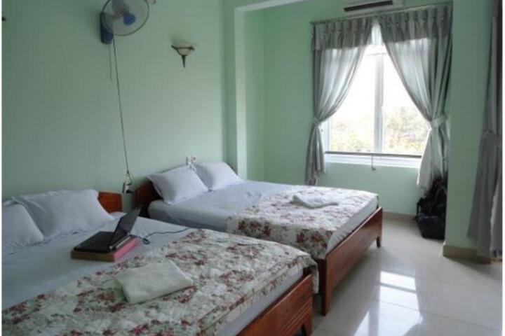 Room 3 of 6