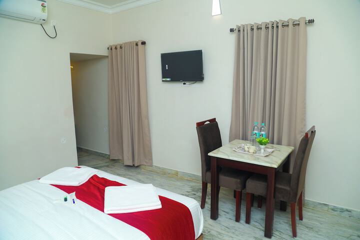 Room 4 of 65