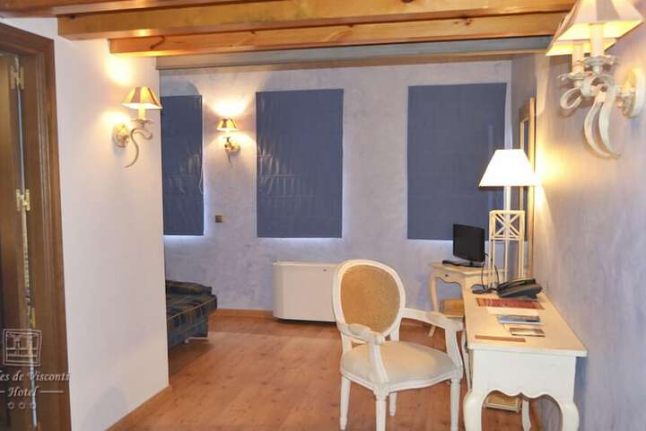 Room 5 of 22
