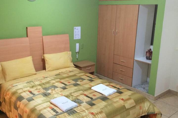 Room 9 of 34