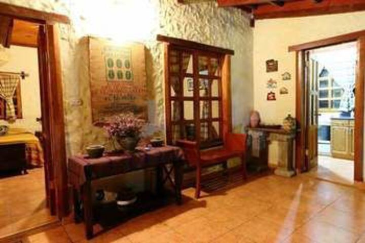 Room 8 of 27