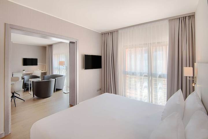 Room 39 of 105