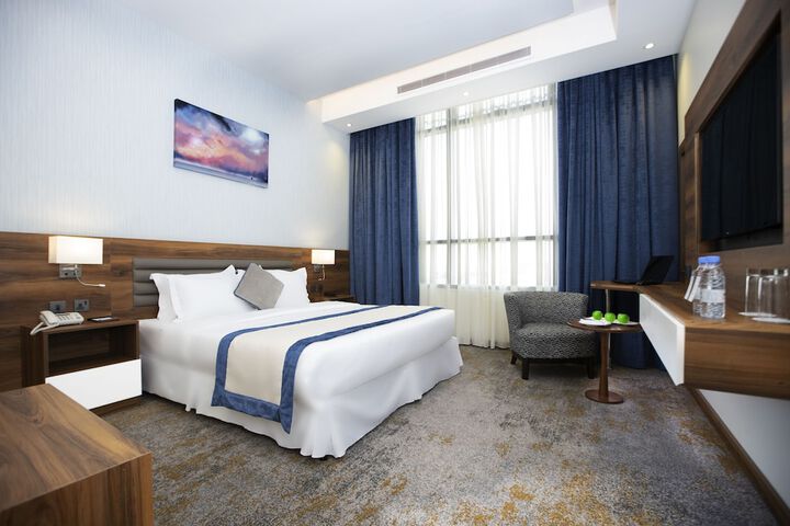 Room 13 of 39