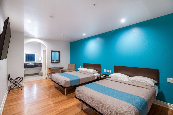 Room 14 of 47