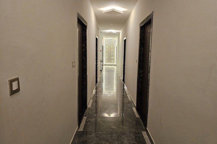 Room 18 of 38