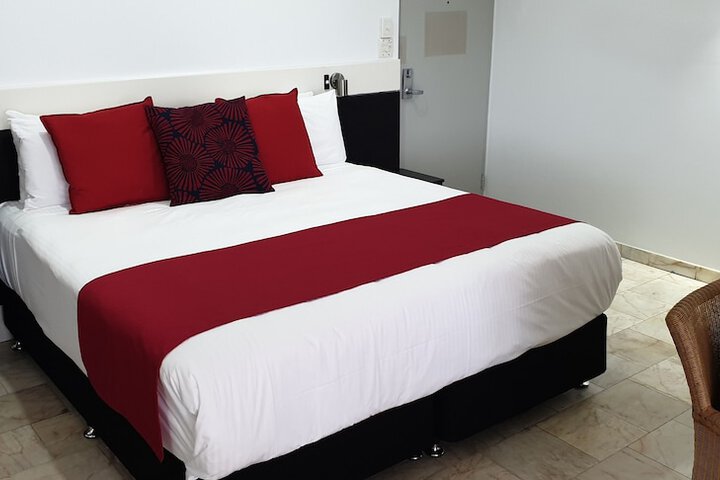 Room 3 of 46