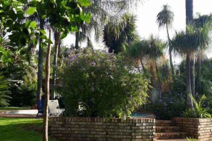 Hotel Exterior 29 of 30