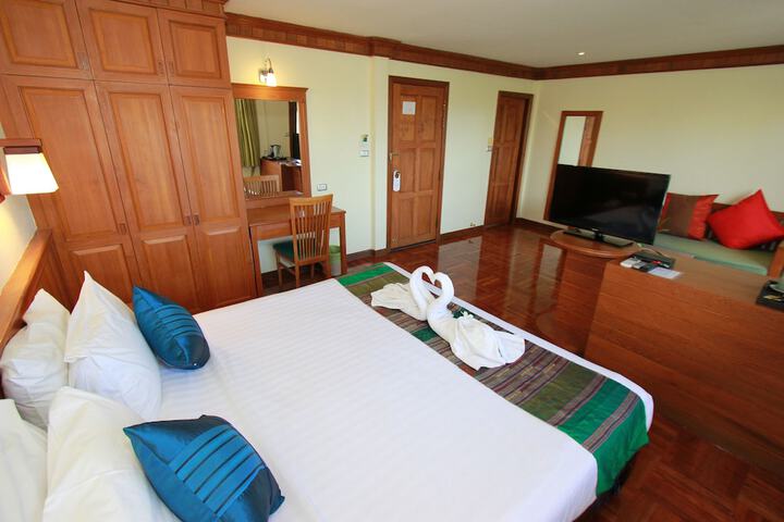Room 14 of 35