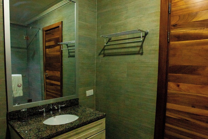 Room 9 of 15