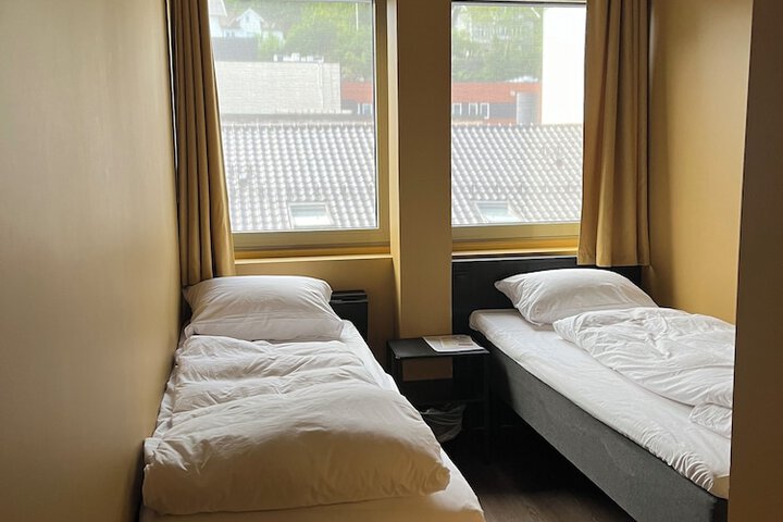 Room 38 of 69