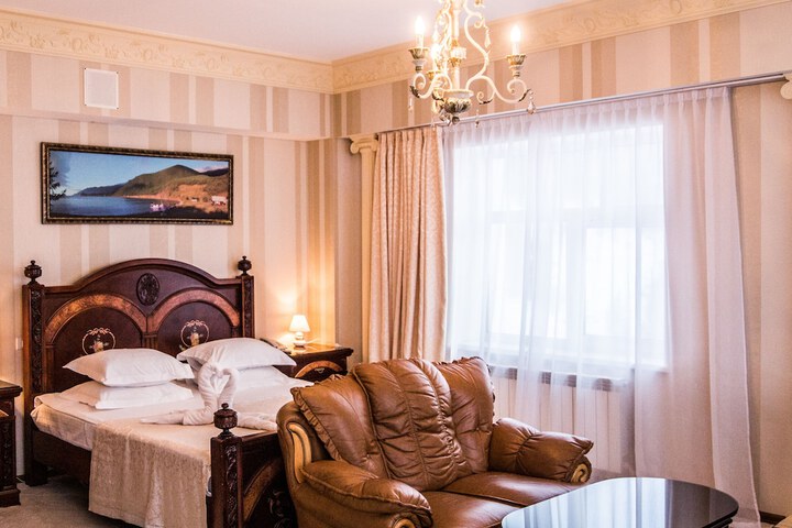 Room 27 of 60