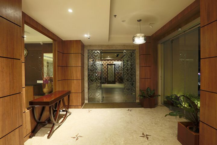 Hotel 2 of 48