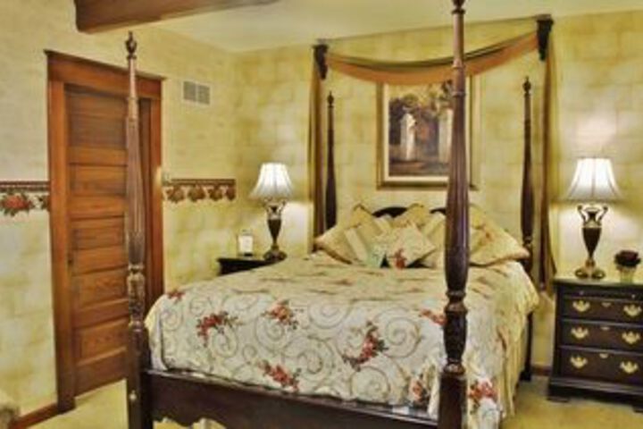 Room 45 of 200
