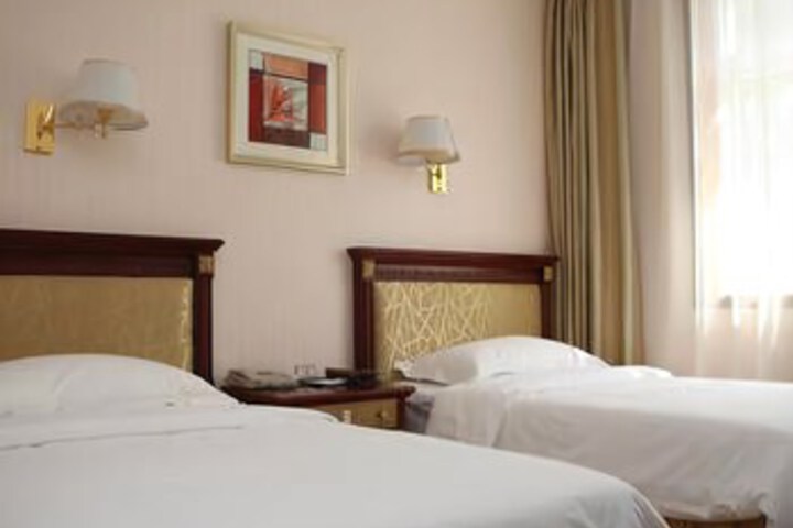 Room 8 of 8