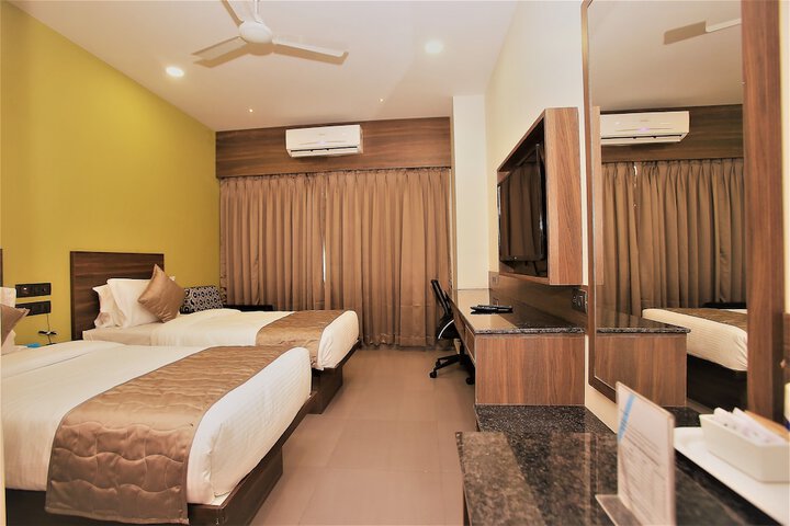 Room 8 of 25