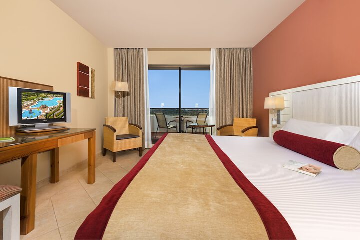 Room 10 of 64