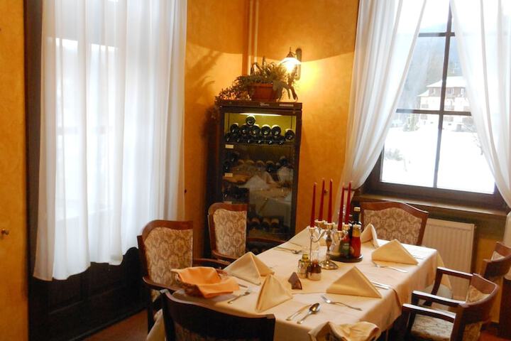 Dining 62 of 81