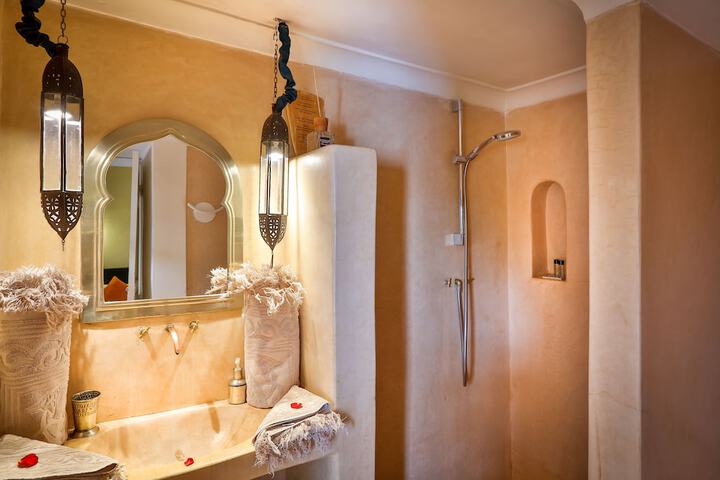 Clean Restrooms