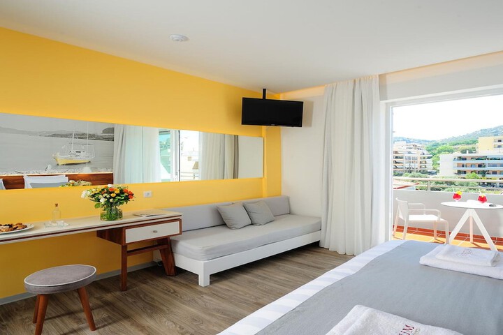 Room 41 of 171