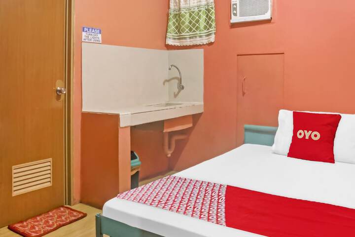 Room 11 of 28