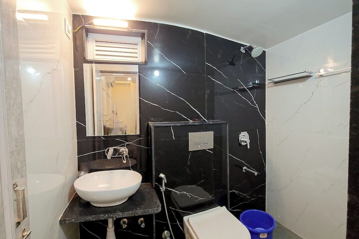 Room 16 of 22
