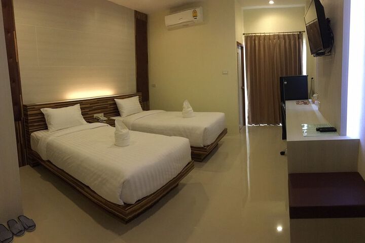 Room 7 of 24