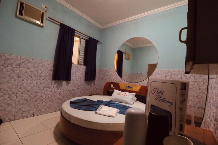 Room 52 of 70