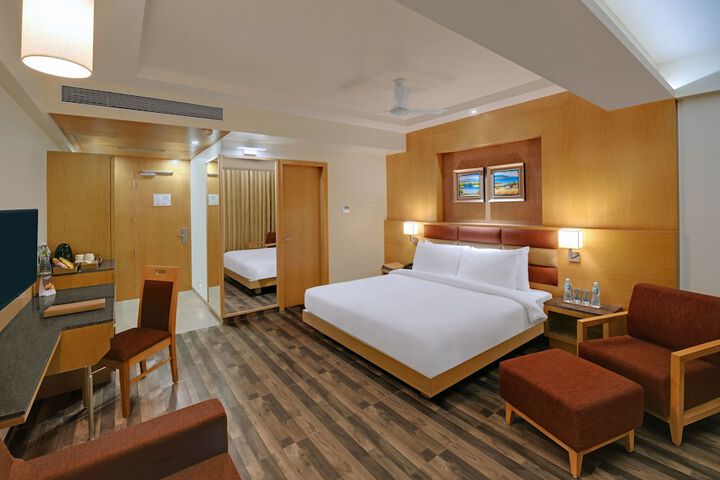 Room 5 of 27