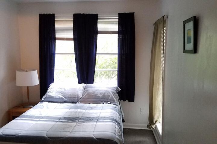 Room 13 of 35