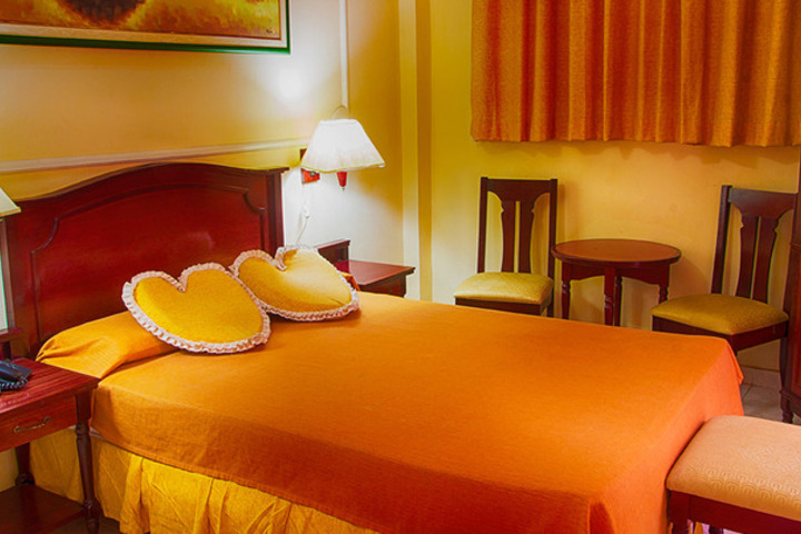 Room 2 of 4
