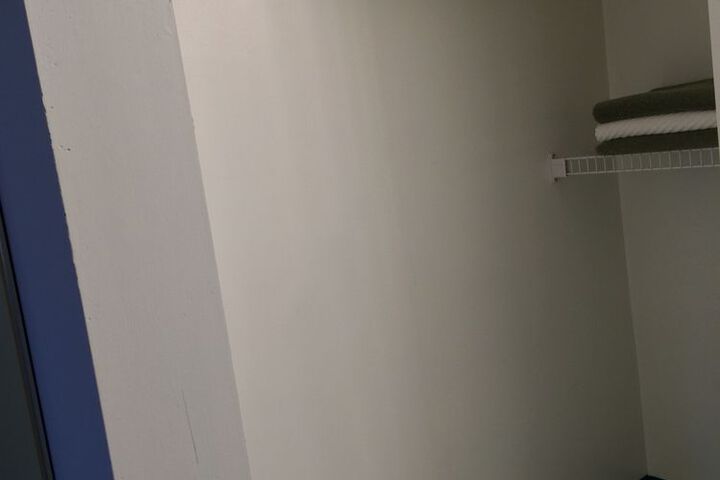 Room 10 of 10