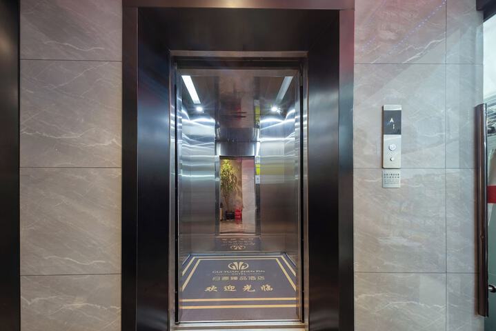 Hotel 98 of 98