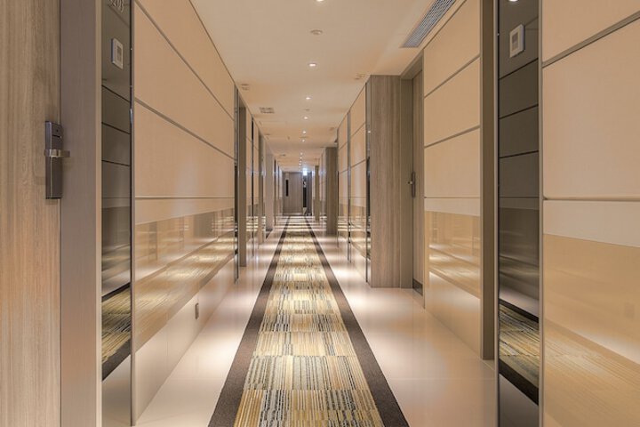 Ballroom/Hall 70 of 92