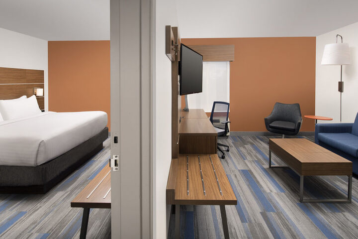 Room 22 of 36