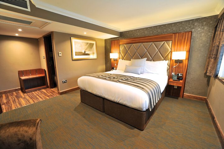 Room 35 of 73