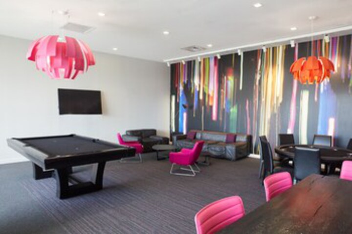 Room 41 of 279