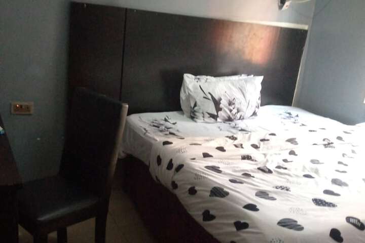 Room 3 of 8