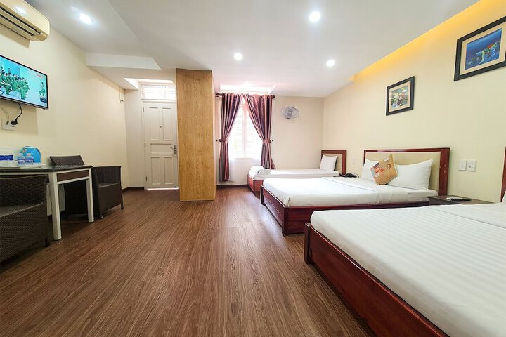 Room 9 of 26