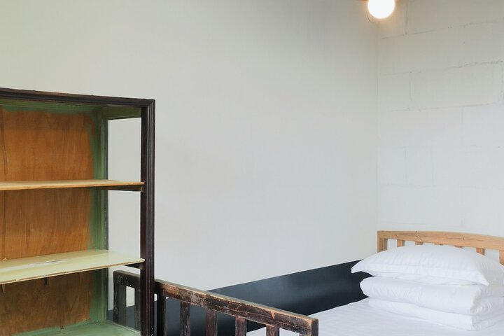 Room 14 of 223