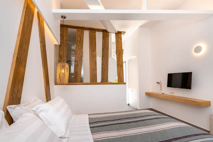 Room 20 of 205
