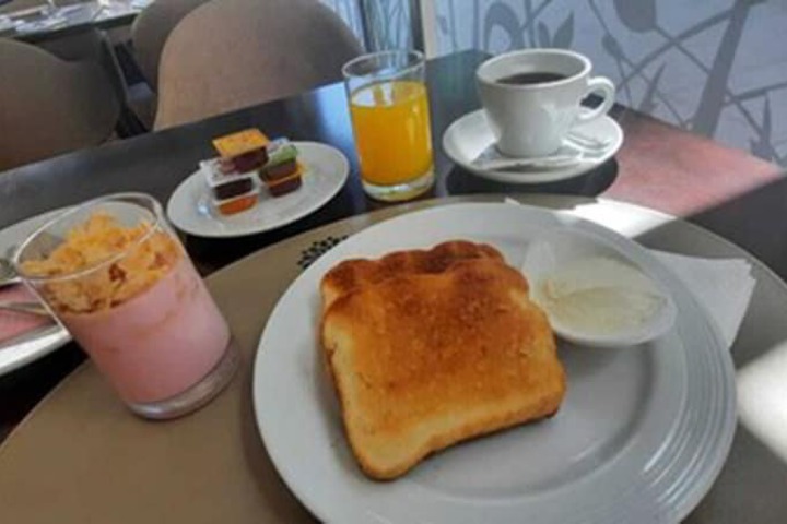 Breakfast/Coffee Service 74 of 84