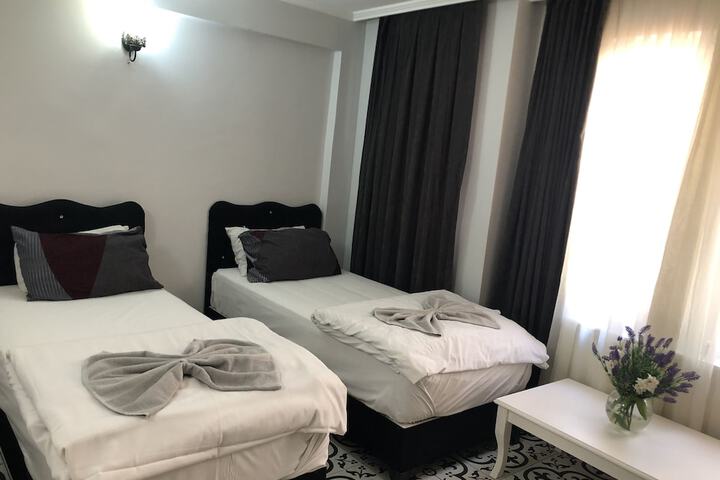 Room 27 of 137