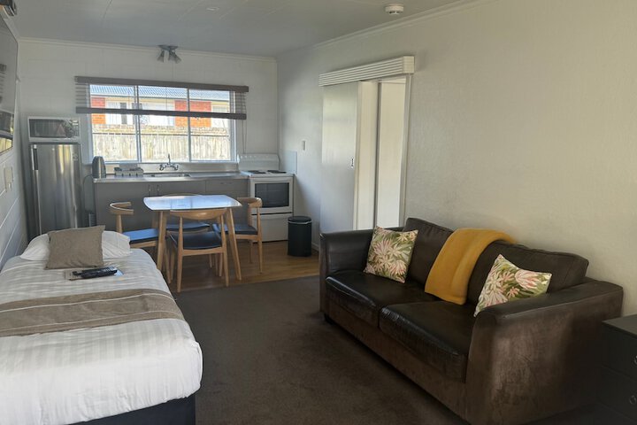 Room 3 of 22