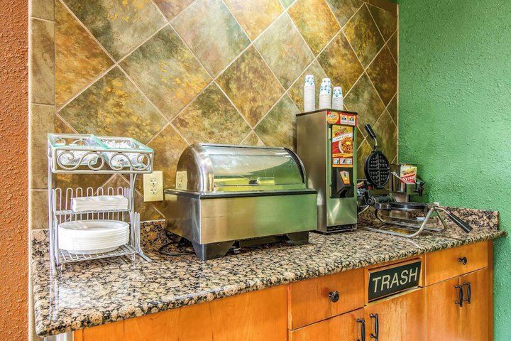 Breakfast/Coffee Service 28 of 31