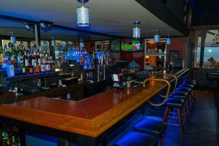 Lounge 46 of 62