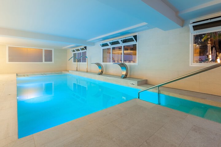 Pool 76 of 187