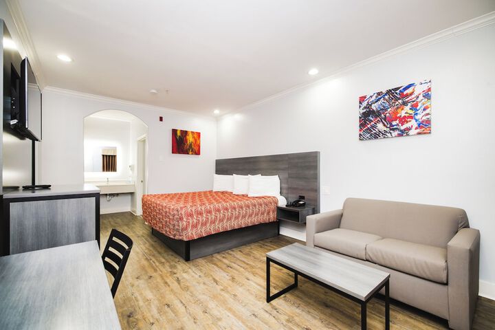 Room 3 of 19