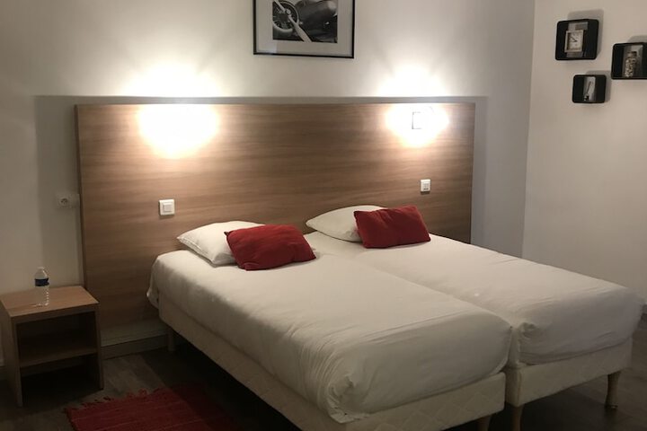Room 13 of 138