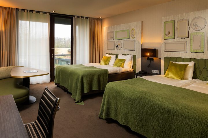 Room 52 of 108